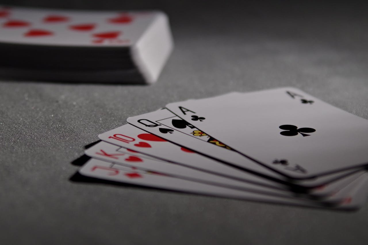 Como jogar poker na internet? Veja 8 recomendações!